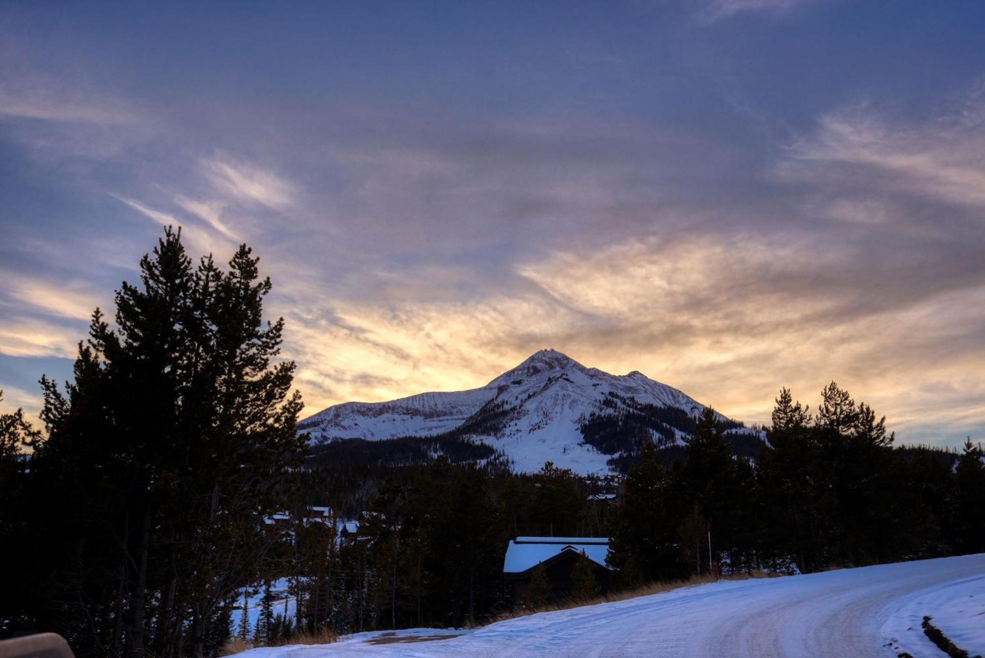 Rising Bull Lodge Big Sky Buitenkant foto